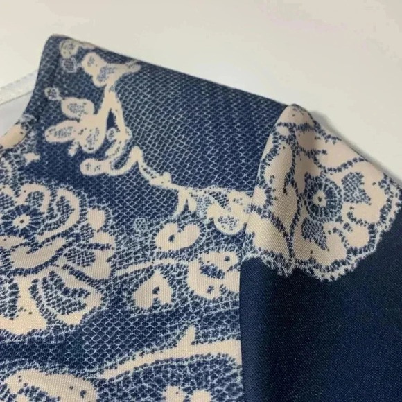 Boohoo Long Bodycon Dress  w lots of stretch Blues w Cream - Picture 7 of 8